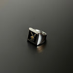 Play BUNNY Signet Ring: Silver Finish