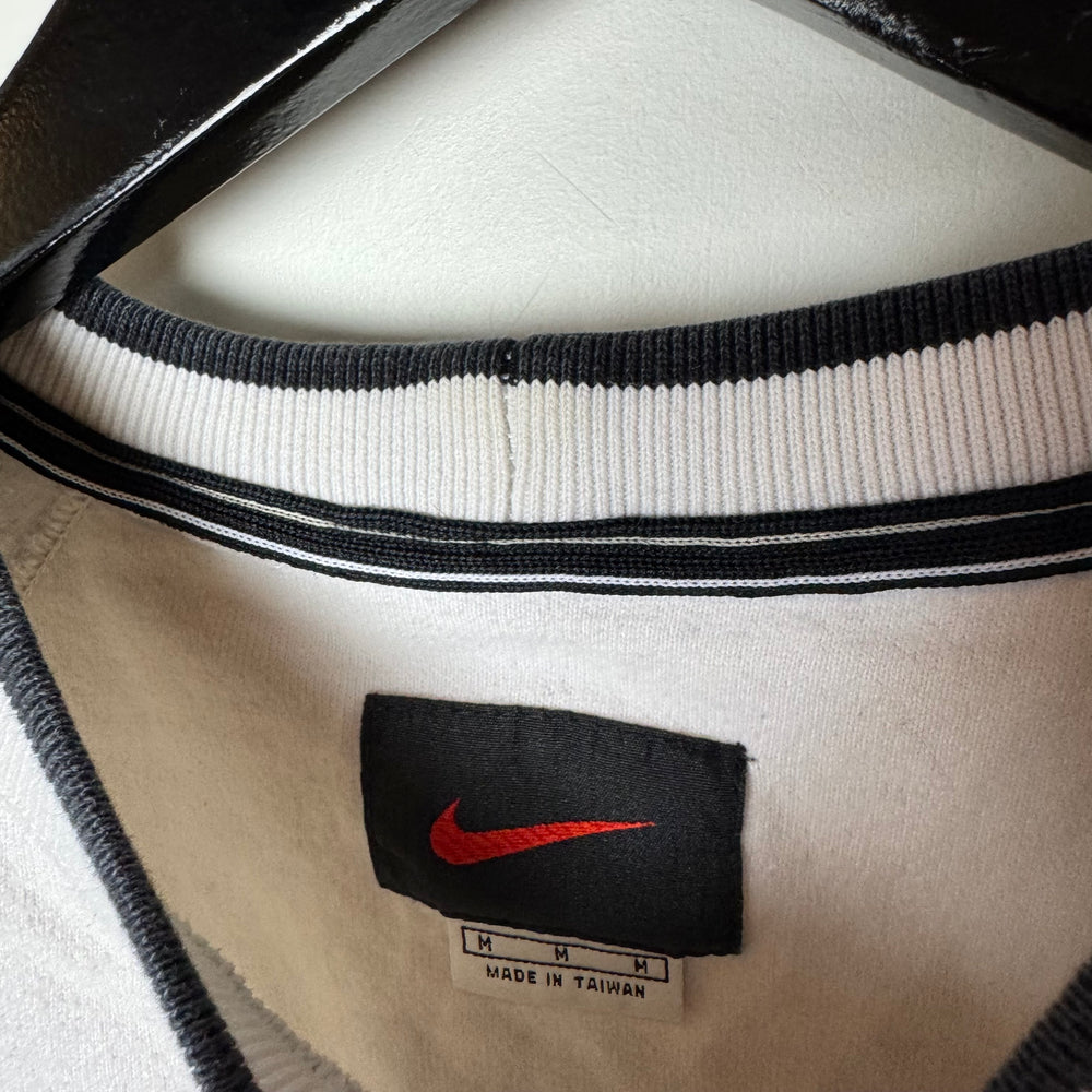 Vintage 90's NIKE Middle Swoosh Heavyweight Tshirt