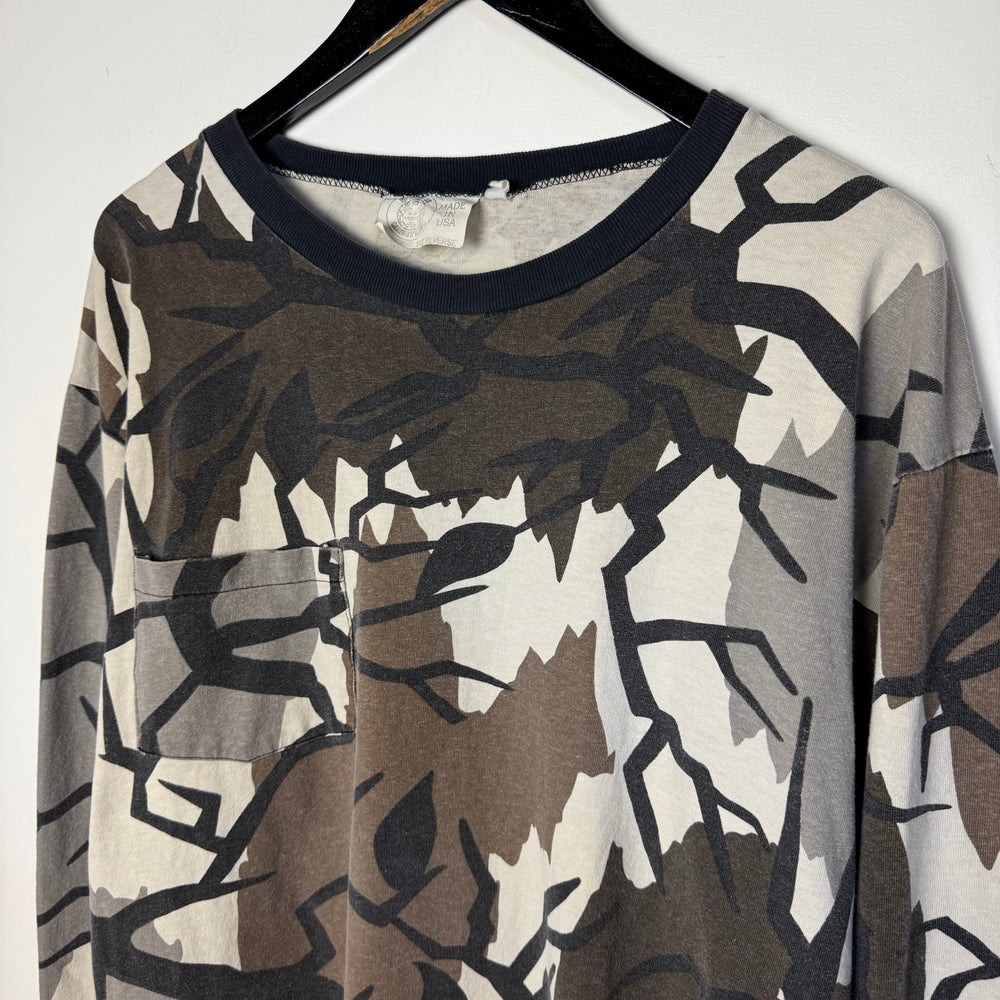 Vintage 90's PREDATOR Camo Long Sleeve Tshirt
