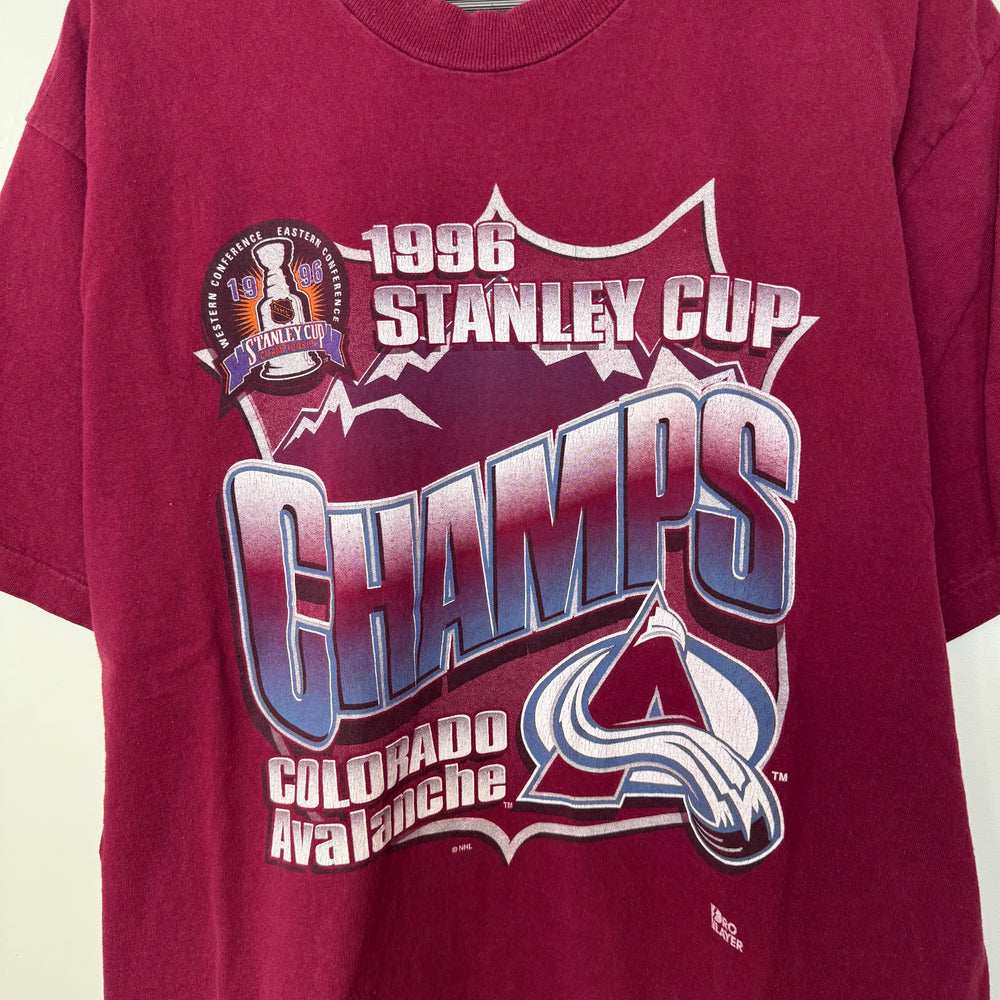 Vintage 1996 NHL Colorado AVALANCHE Tshirt