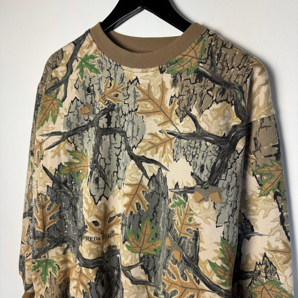 Vintage 90's PREDATOR Real Tree Camo Crewneck Sweatshirt