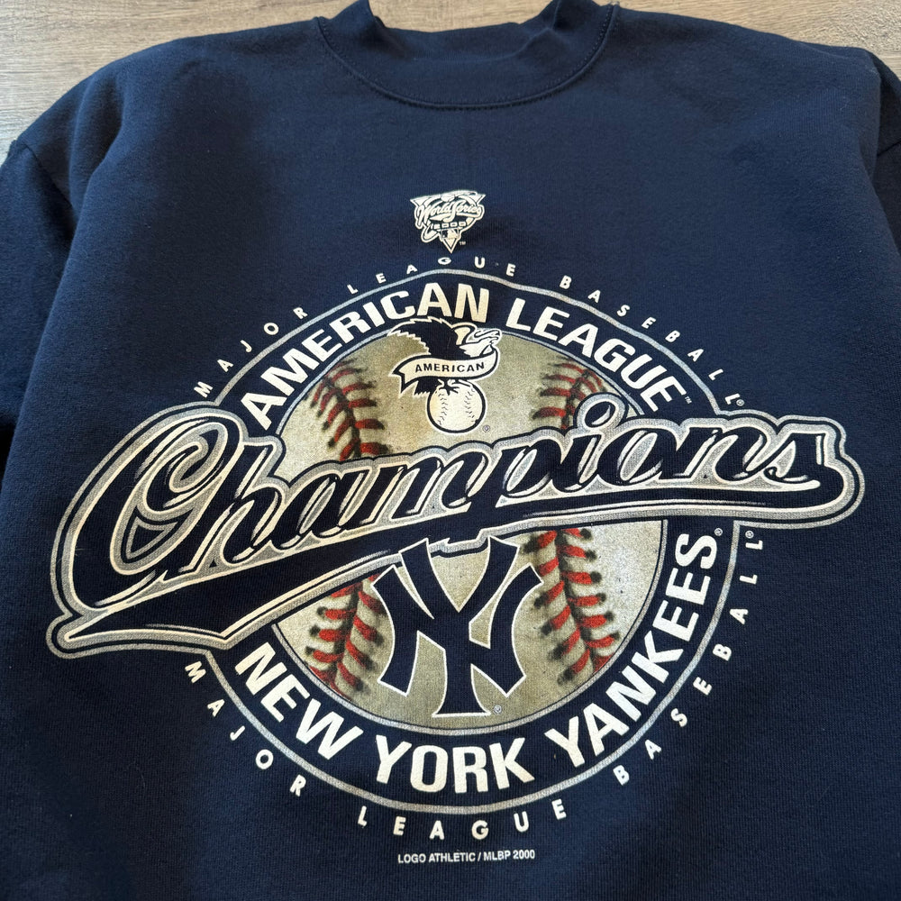Vintage 2000 MLB New York YANKEES Sweatshirt