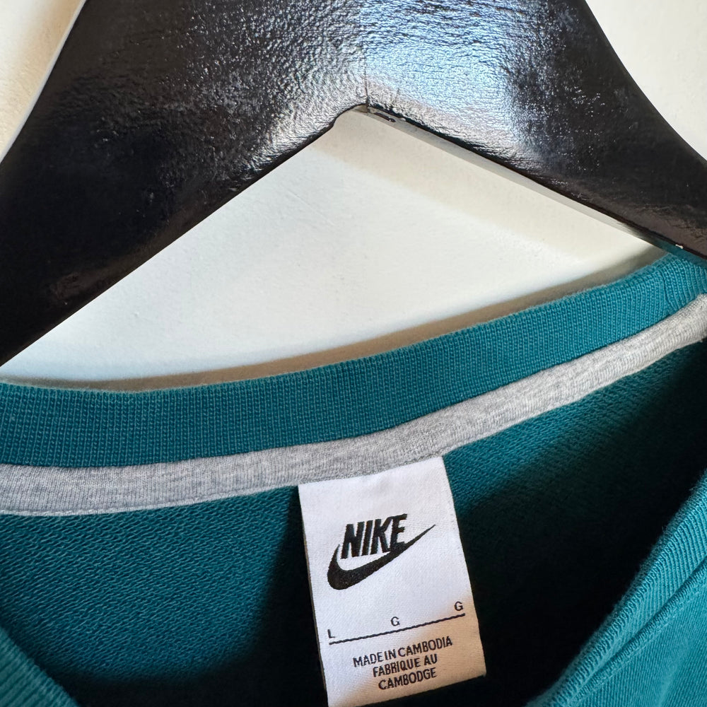 NIKE Swoosh Crewneck Sweatshirt