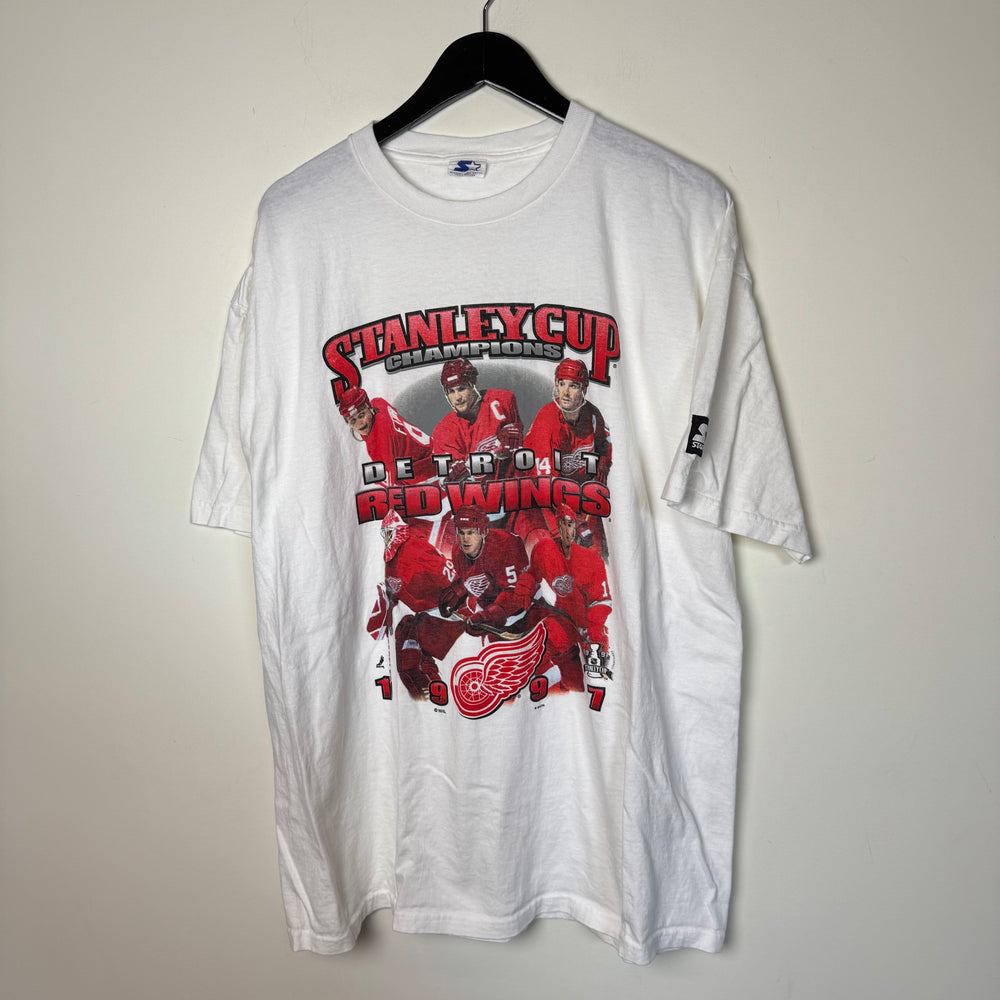 Vintage 1997 NHL Detroit RED WINGS Tshirt