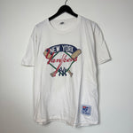 Vintage 90's MLB New York YANKEES Tshirt