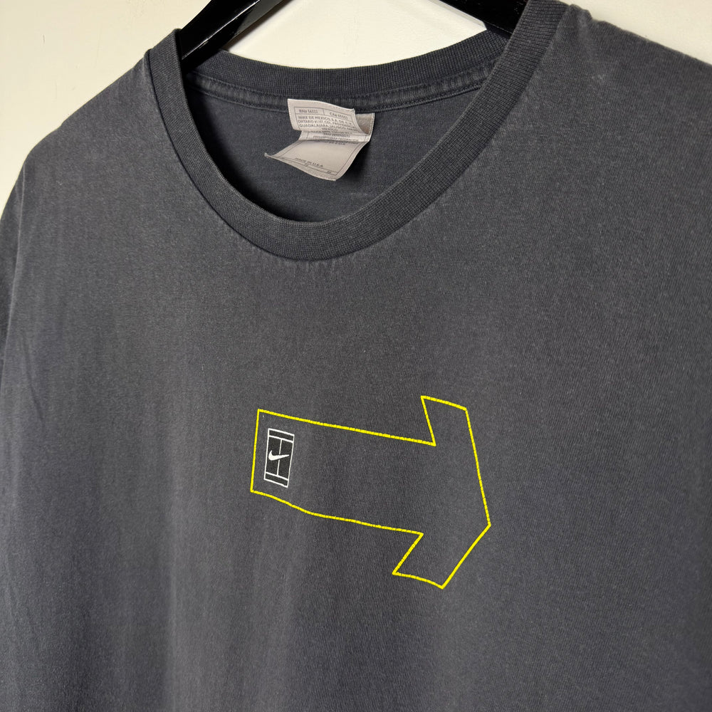 Vintage NIKE Tennis Tshirt
