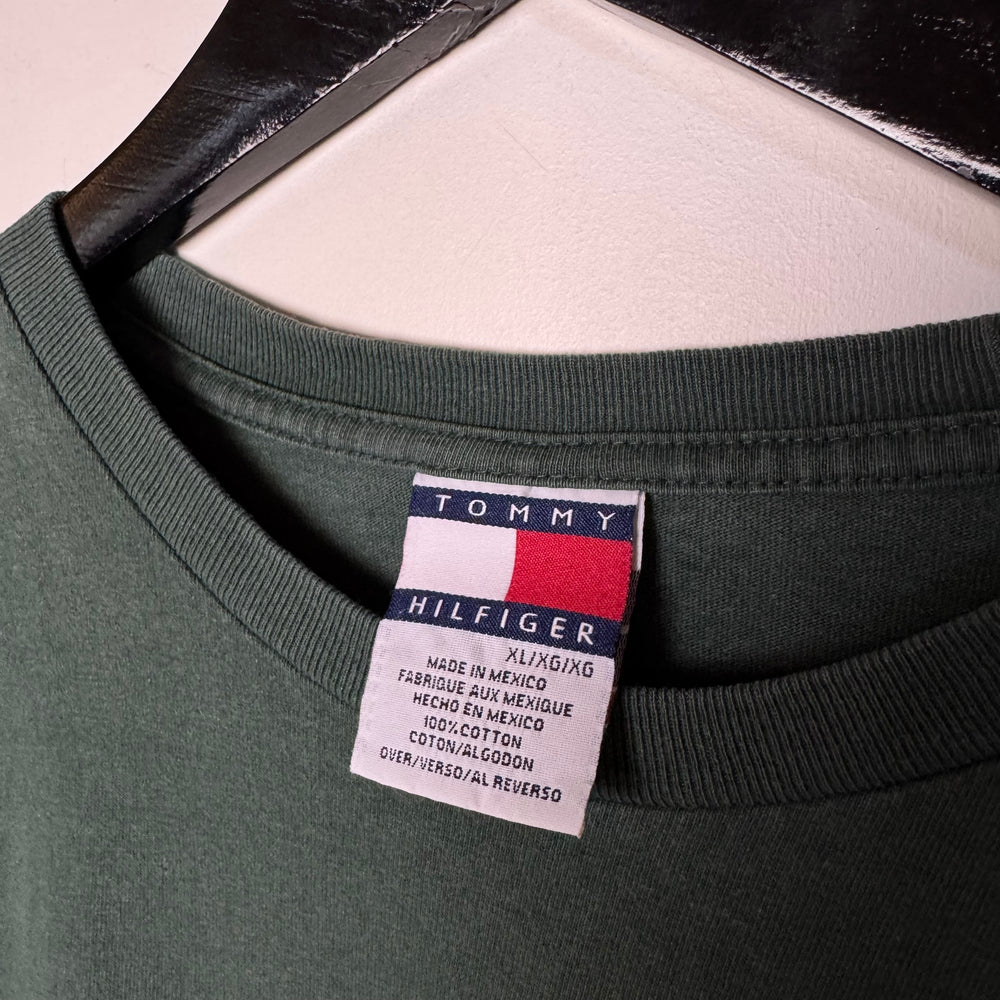 Vintage 90's TOMMY HILFIGER Big Flag Tshirt