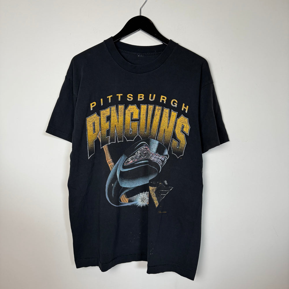 Vintage 90's NHL Pittsburgh PENGUINS Tshirt