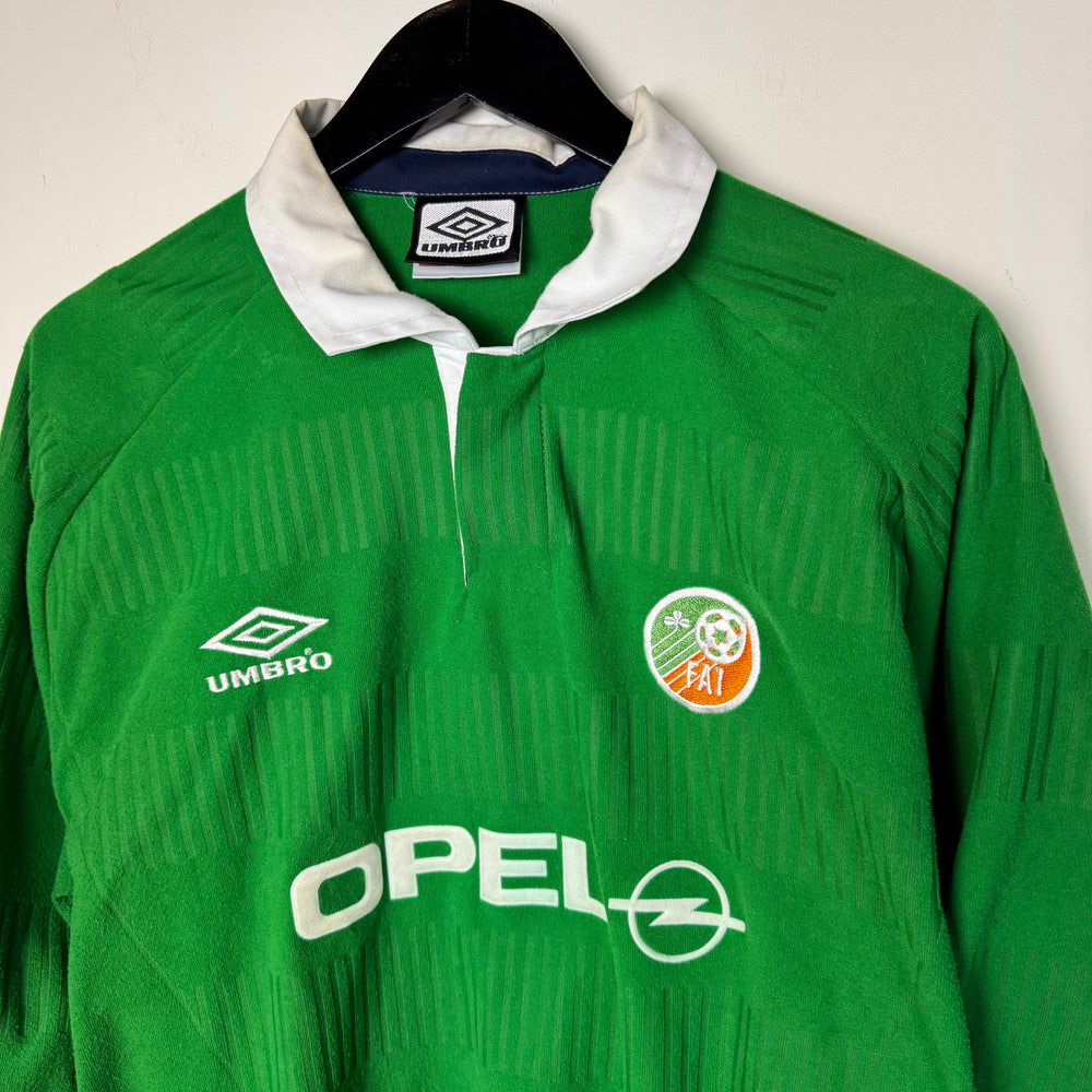 Vintage Republic of IRELAND Umbro Soccer Football Jersey