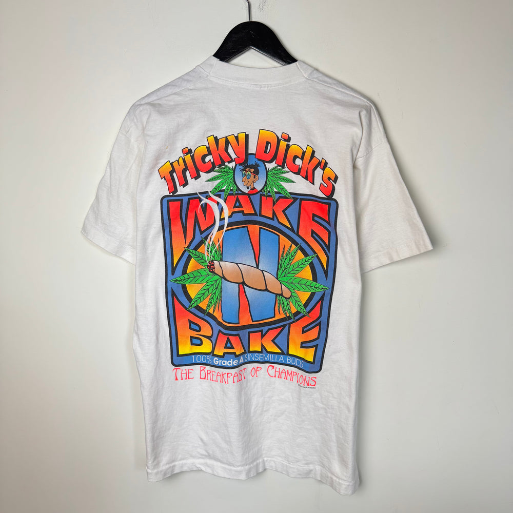Vintage 90's Tricky Dick's WAKE N BAKE Eternal Buzz Tshirt
