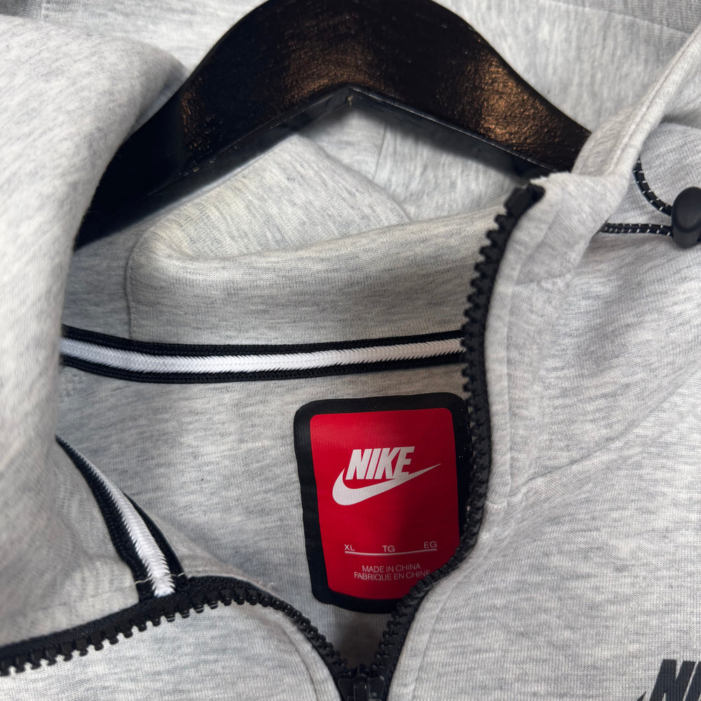 NIKE Gradient Hoodie Sweatshirt