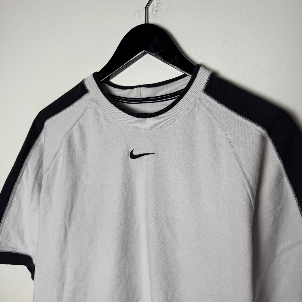 Vintage 90's NIKE Middle Swoosh Heavyweight Tshirt