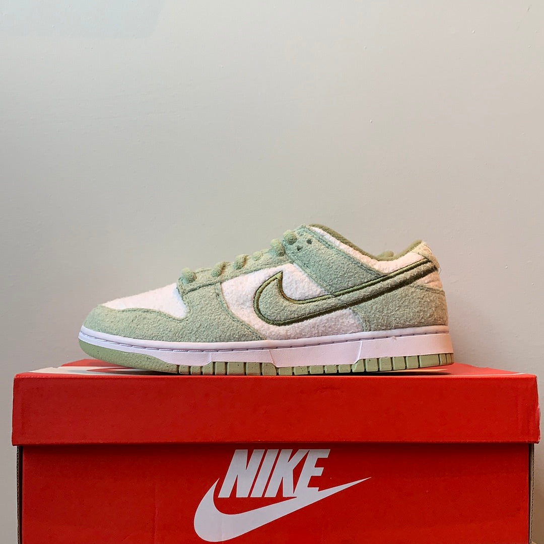 Nike sb white deals widows for sale