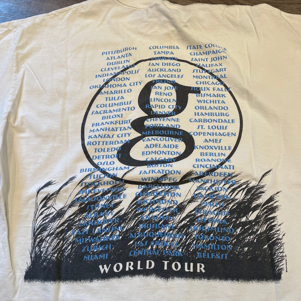 Vintage 90's GARTH BROOKS World Tour Band Tshirt