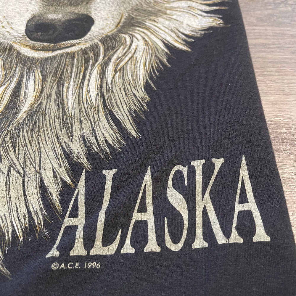 Vintage 1996 WOLF Wildlife Alaska Tshirt