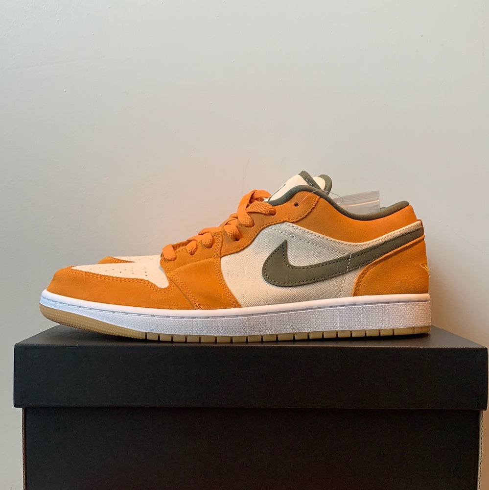 Air Jordan 1 Low Size 10.5 (Olive White/Curry) - New w/box