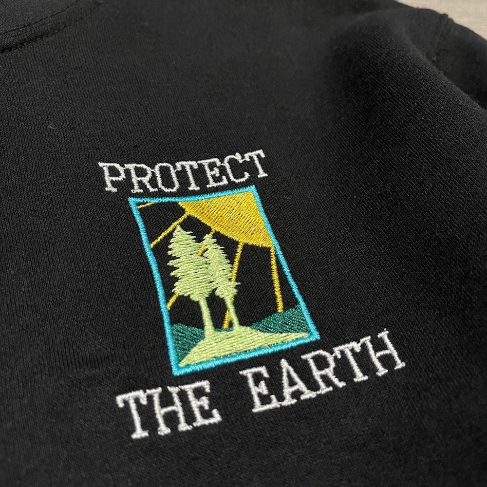 VINSTINCTS Protect The Earth Wildlife Crewneck Sweatshirt