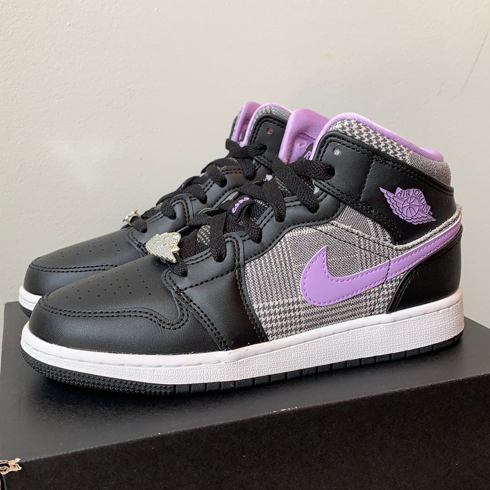 Air Jordan 1 Mid Lilac Houndstooth Size 4Y W/Box